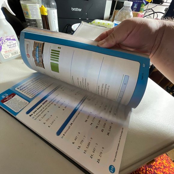 enVision Math Common Core Textbook By Scott Foresman &Addison Wesley 4th Grade - Picture 3 of 7